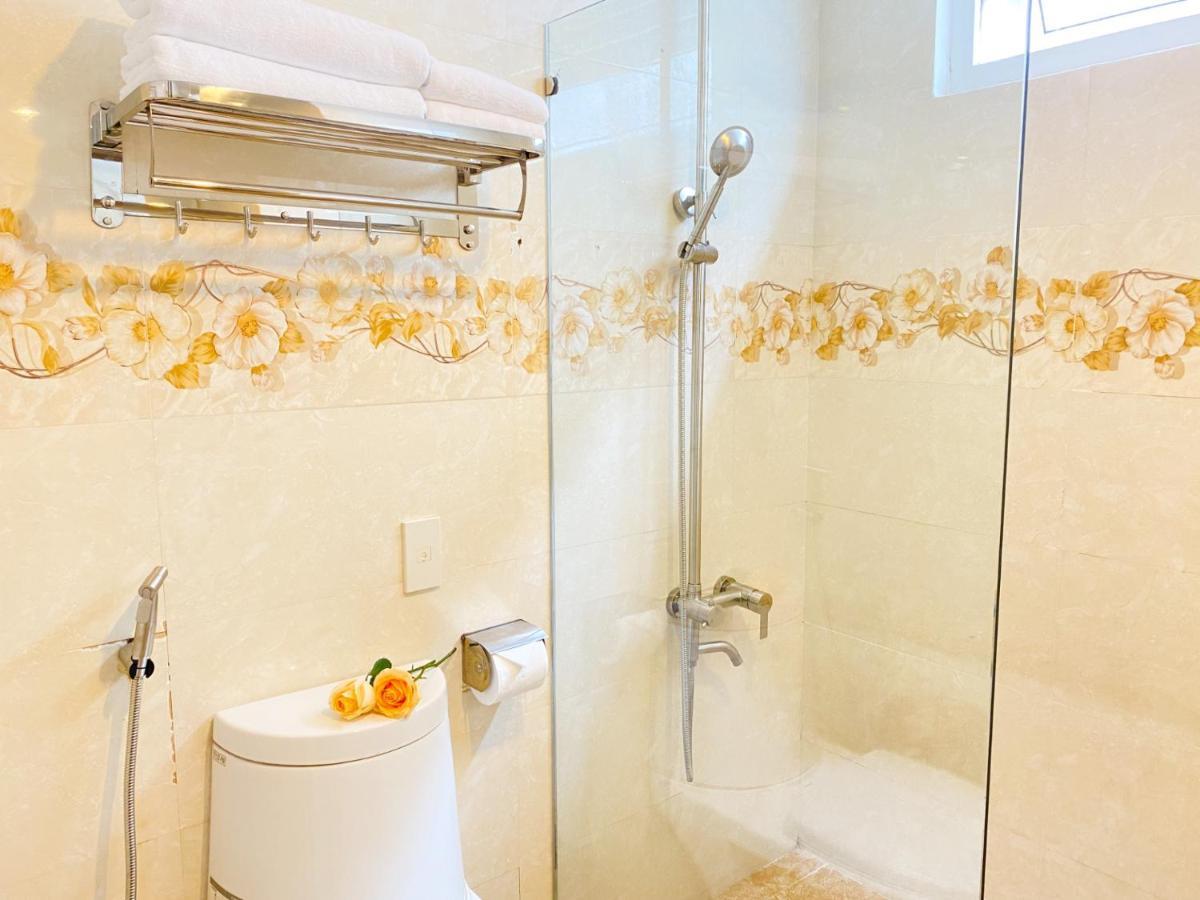 Olwen Hotel Nha Trang Esterno foto